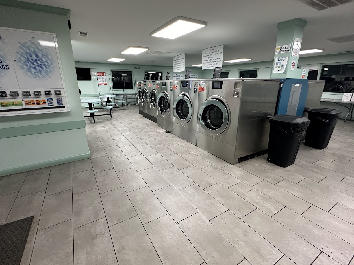 Large capacity washers at The Bubble Hut Highway 31 in Athens, Alabama